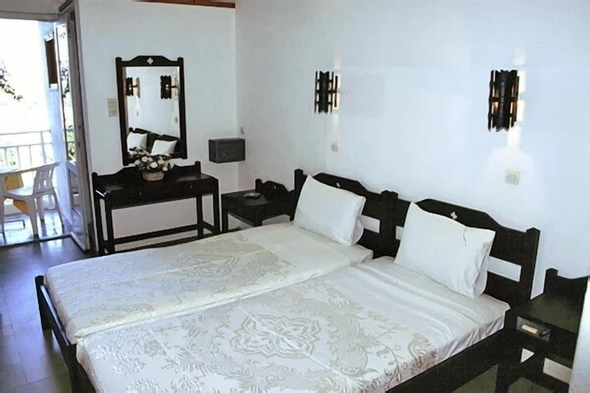 Armonia Hotel Stalís Ngoại thất bức ảnh